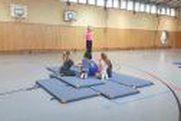MACH MIT! - Zirkusworkshop mit Maren Theesfeld