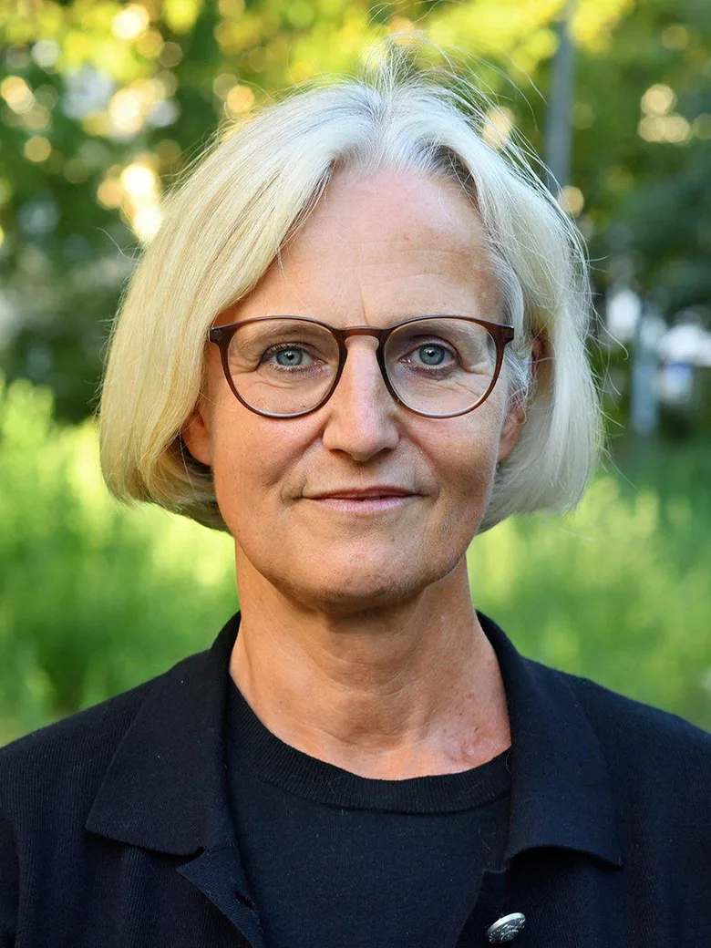 Christiane Hoffmann / Nino Haratischwili
