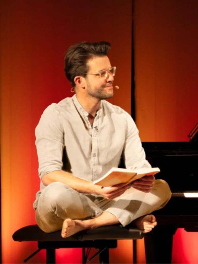 Dennis Alexander Volk "Storytelling Piano"