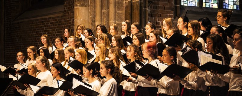 Bremer Philharmoniker "Das große Benefizadventskonzert" Von Bremen Zwei und den Bremer Philharmonikern zugunsten der WESER-KURIER Weihnachtshilfe