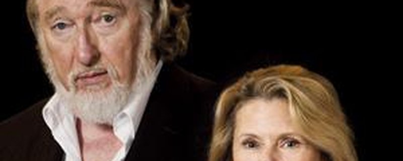 Leslie Malton und Felix von Manteuffel lesen
