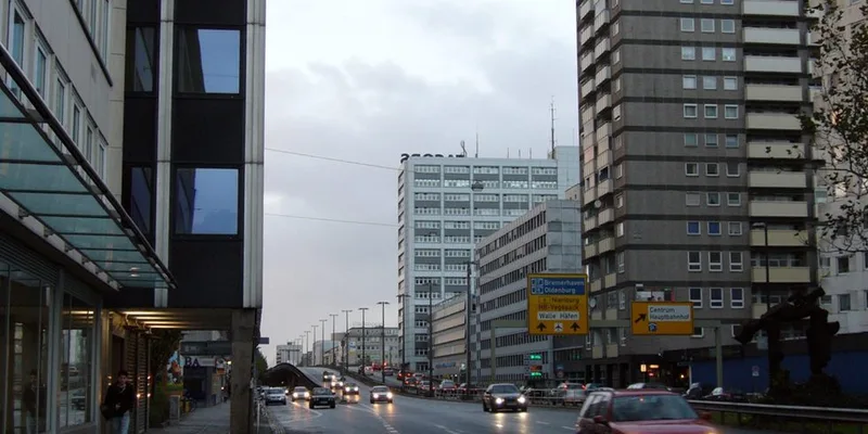 Offenes Essen auf dem Bahnhofsvorplatz